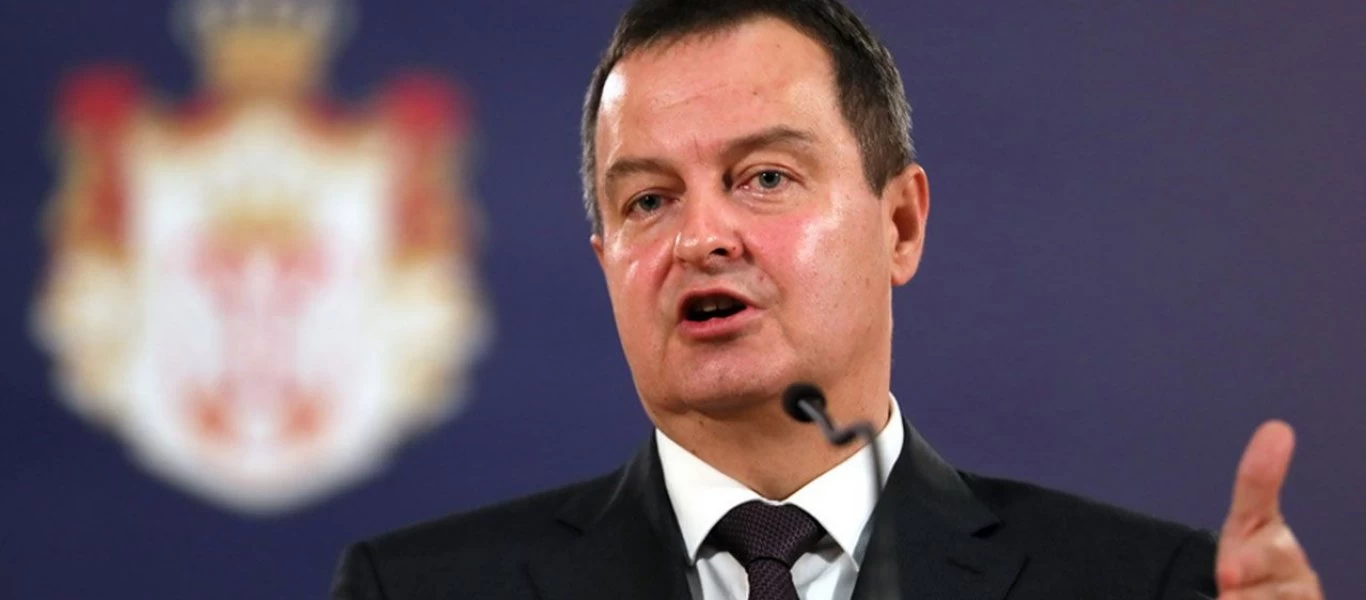 Κεραυνός χτύπησε σερβικό κυβερνητικό αεροσκάφος-Επέβαινε ο υπουργός Εξωτερικών!